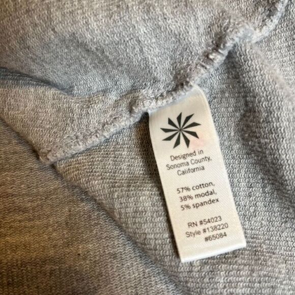 Athleta Idyllwild Long sleeve Crewneck Sweatshirt Grey #138220 Size Medium - Picture 5 of 8
